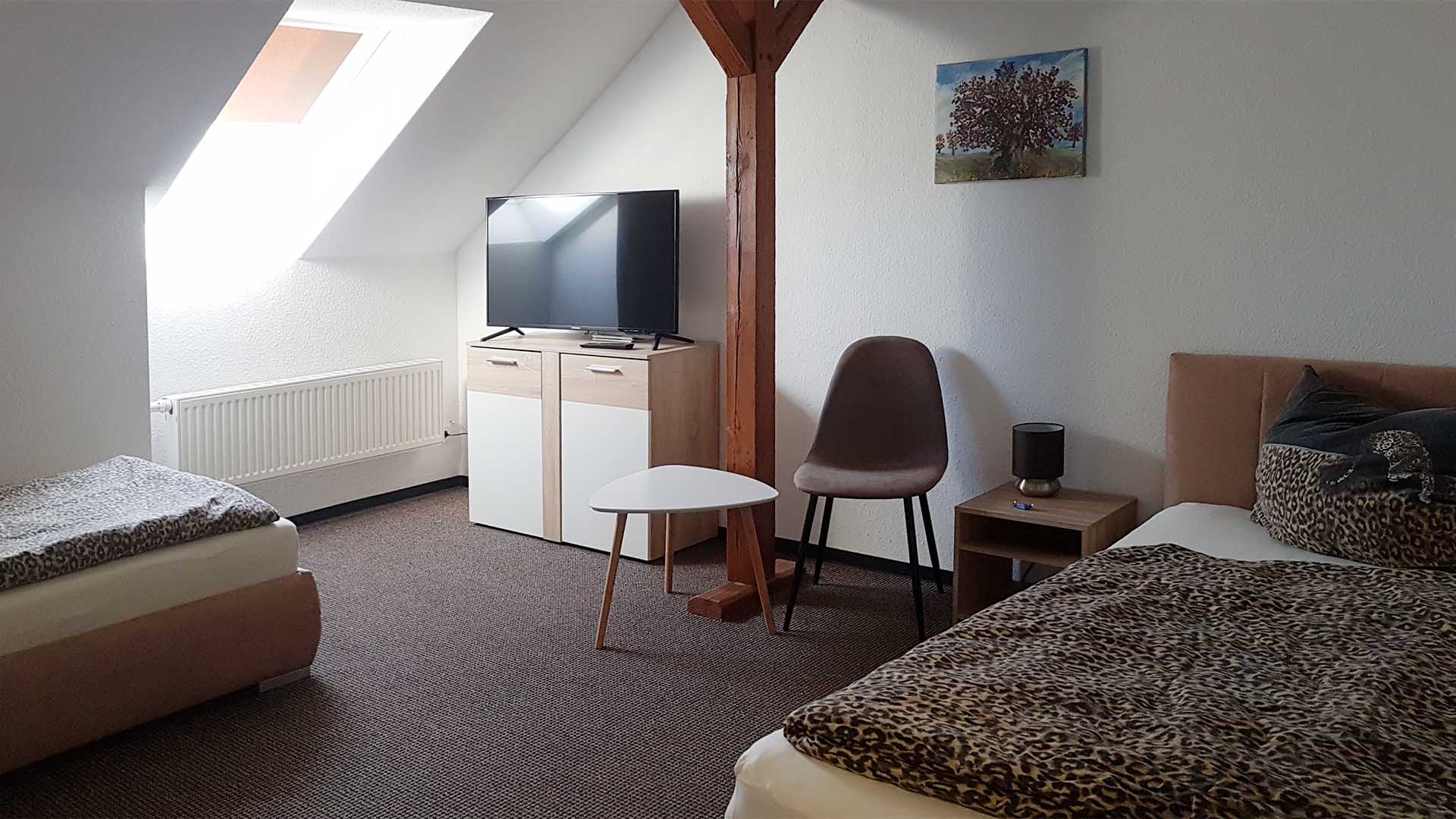 Schlafzimmer 1